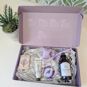 123 Farm Lavender Essential Oil Bath And Body Set NEW Fragrant
